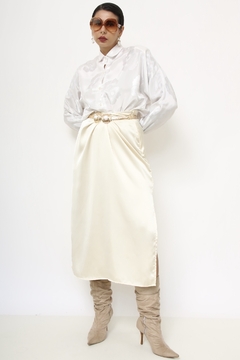 Camisa poliester flores vintage branca