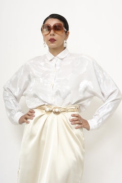 Camisa poliester flores vintage branca