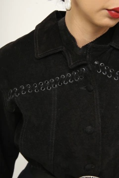 Jaqueta camurça cropped preta - comprar online