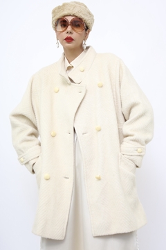 Casaco lã creme textura vintage - Capichó Brechó