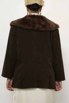 Blazer marrom pelucia gola MAGI ROUFF na internet