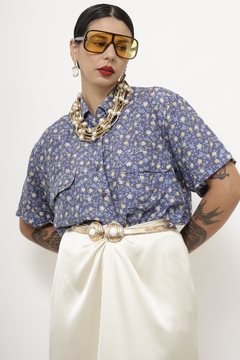 Colar dourado com preola vintage na internet