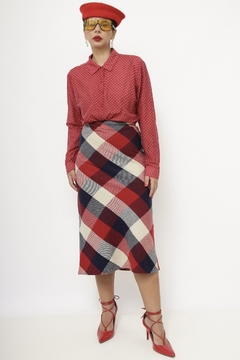 Saia xadrez midi com vermelho - Capichó Brechó
