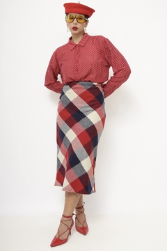 Saia xadrez midi com vermelho