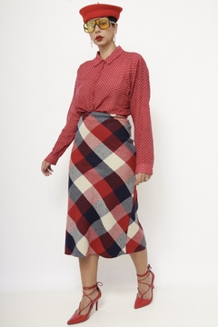 Saia xadrez midi com vermelho