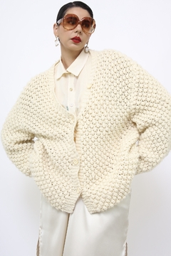 Pulover cardigan vintage creme grosso - Capichó Brechó
