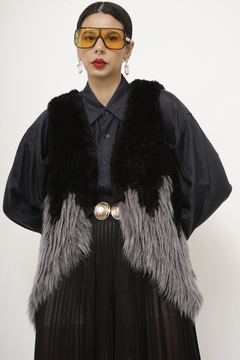 Colete pelo preto com cinza vintage