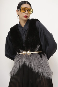 Colete pelo preto com cinza vintage na internet