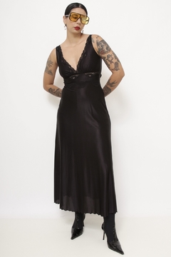 Camisola longa preta renda vintage - Capichó Brechó