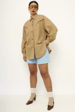 Camisa bege recortes vintage classica - comprar online