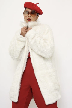 Casaco branco pelucia vintage