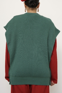 Pulover verde regata recorte franja - comprar online