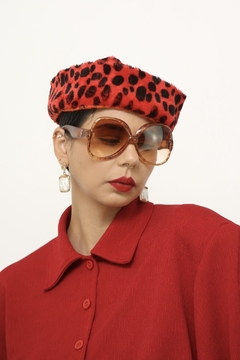 Chapeu pelucia vermelho com preto vintage na internet