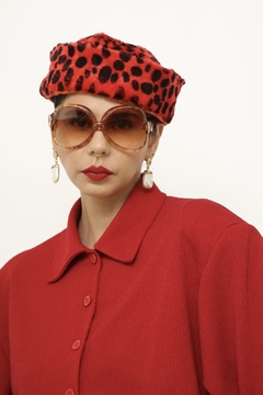Chapeu pelucia vermelho com preto vintage