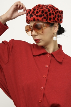 Imagem do Chapeu pelucia vermelho com preto vintage