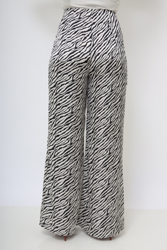 Calça cintura alta flare zebra - loja online