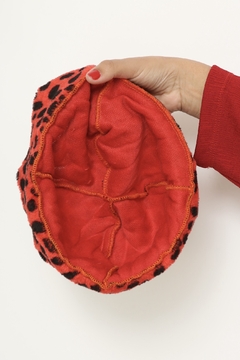 Chapeu pelucia vermelho com preto vintage - comprar online