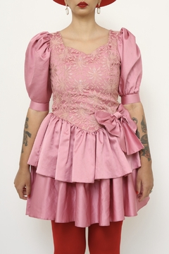Vestido rosa 80´s laço na internet