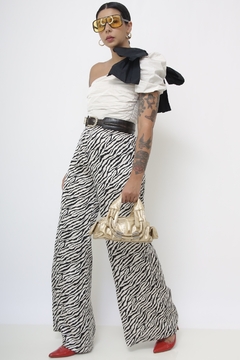 Calça cintura alta flare zebra - comprar online