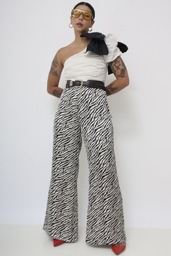 Calça cintura alta flare zebra - Capichó Brechó