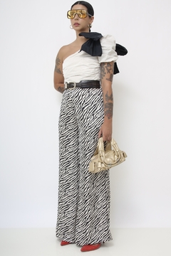 Calça cintura alta flare zebra - comprar online