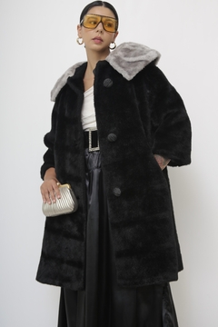 Casaco pelúcia preto gola cinza vintage - comprar online