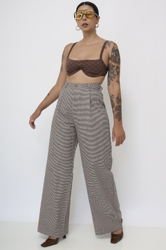 Calça cintura alta vintage xadrez flare na internet