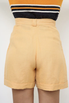 Imagem do Shorts linho laranja cintura alta