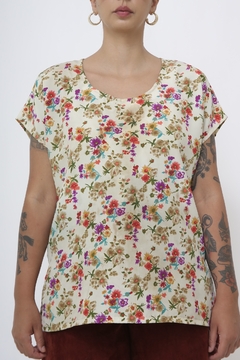 Blusa flores vintage bege roxa - comprar online