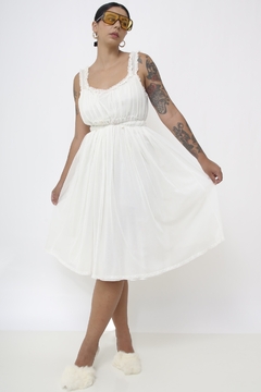 Camisola branca tule busto pregas vintage - Capichó Brechó