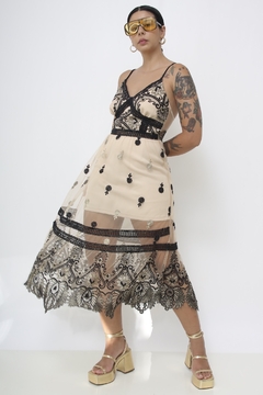 Imagem do Vestido bege com bordado dourado Versailles