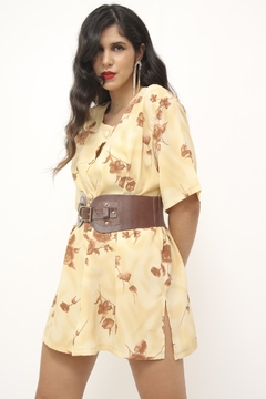 Camisa vestido bege com flores marrom na internet