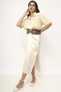 Camisa amarela flores vintage pala - Capichó Brechó