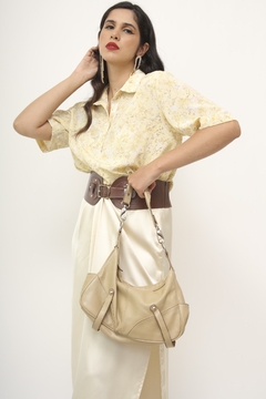 Camisa amarela flores vintage pala