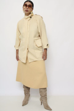Casaco lã creme forrado vintage - Capichó Brechó