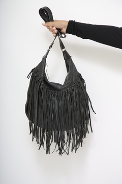 Bolsa franja preta couro camurça via MIA - comprar online