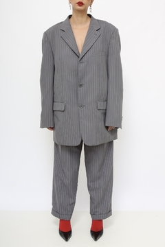 Conjunto cinza risca de giz calça + blazer - loja online
