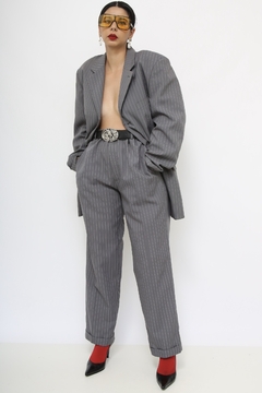 Imagem do Conjunto cinza risca de giz calça + blazer