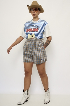 Shorts xadrez cintura alta curto
