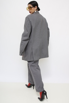 Imagem do Conjunto cinza risca de giz calça + blazer