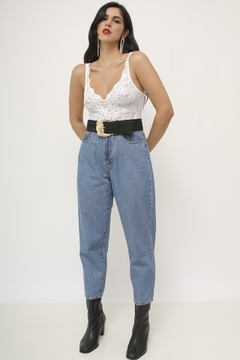 Calça jeans classica azul na internet