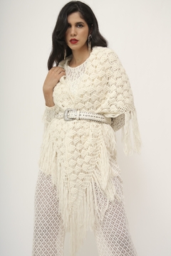 Poncho vintage branco franja na internet