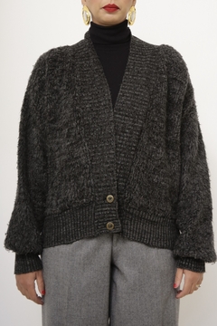 Cardigan cinza macio acinturado