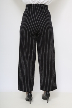 Calça alfataria flare preta listras - comprar online