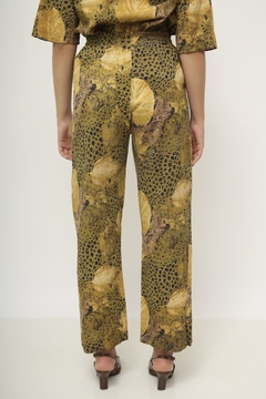 Conjunto estapado onça CALÇA + BLUSA - comprar online