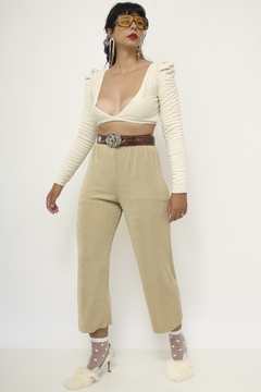 Calça cintura alta acetinada pantacourt - comprar online