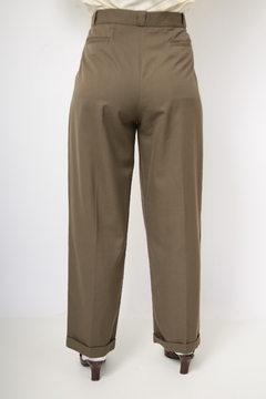 Calça verde cintura alta alfataria vintage na internet