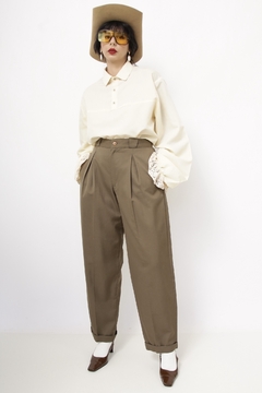 Calça verde cintura alta alfataria vintage