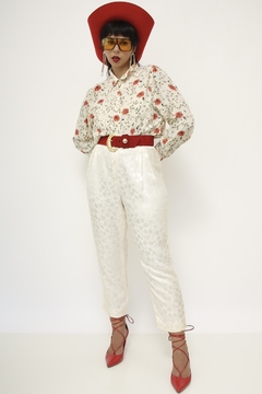 Camisa creme flores vermelha vintage na internet