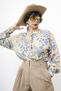Camisa estampa pastel manga longa - comprar online